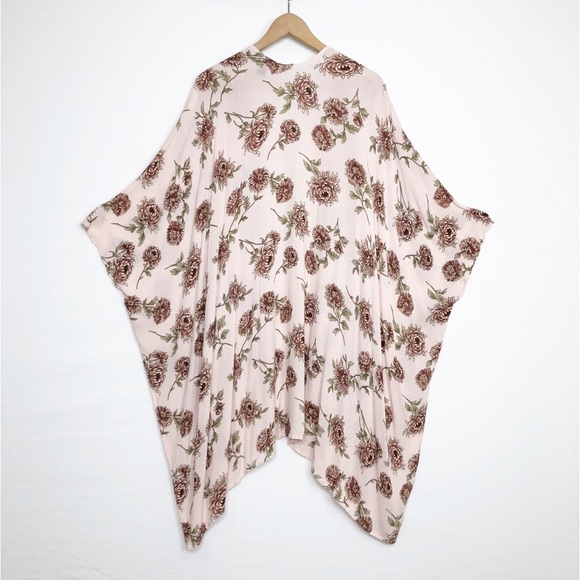 Forever, 21 blush pink floral BoHo kimono - Picture 2 of 6